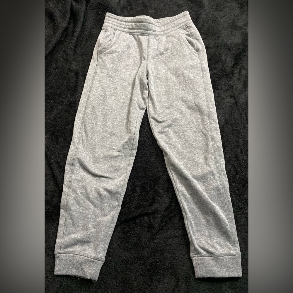 Gray Champion Sweatpants- L (10/12)